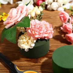 Maitys 12 Pieces Round Floral Foam Wet Green Flower Foam DIY Flower Arrangeme…