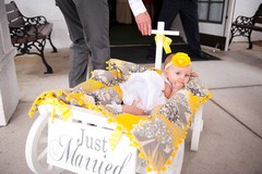 Flower Girl Pumpkin Wagon- Medium size in Gloss white – Child’s Wedding Wagon