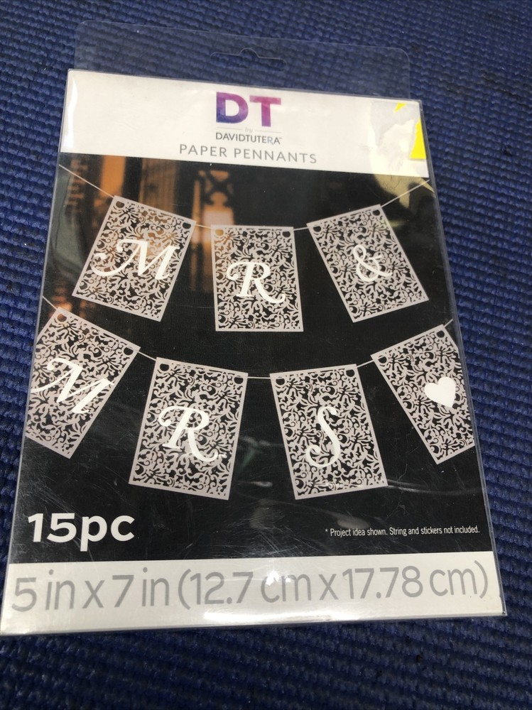 DT1- David Tutera Mr & Mrs 5×7 Paper Pennants 15 Piece Wedding Decor Decoration