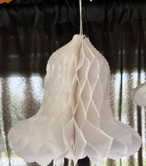 4 Pieces Paper Wedding Party Bells White Honeycomb Hanging – 9″, 7″, 5″ USA