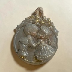 Vintage Romantic Resin Balloon Weight Anchors Set of 4, Soft Gold Wedding Decor
