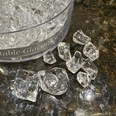 WILTON ACRYLIC PLASTIC GEM STONE SPARKLING ICE CUBE SCATTER/VASE TABLE DECOR