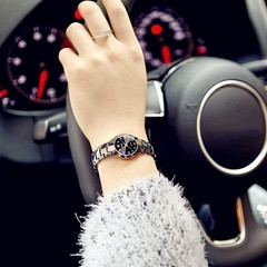 Luxurious His and Her Couple Watches Water Resistant Business Men Women Set Pair