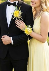 2 Pcs Wrist Corsage and Boutonniere Set, Yellow Corsage for Wedding, Boutonni…
