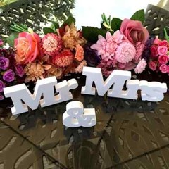 3pcs Mr & Mrs English Letter Wedding Decorations 3.2″ Wedding Decoration Photo
