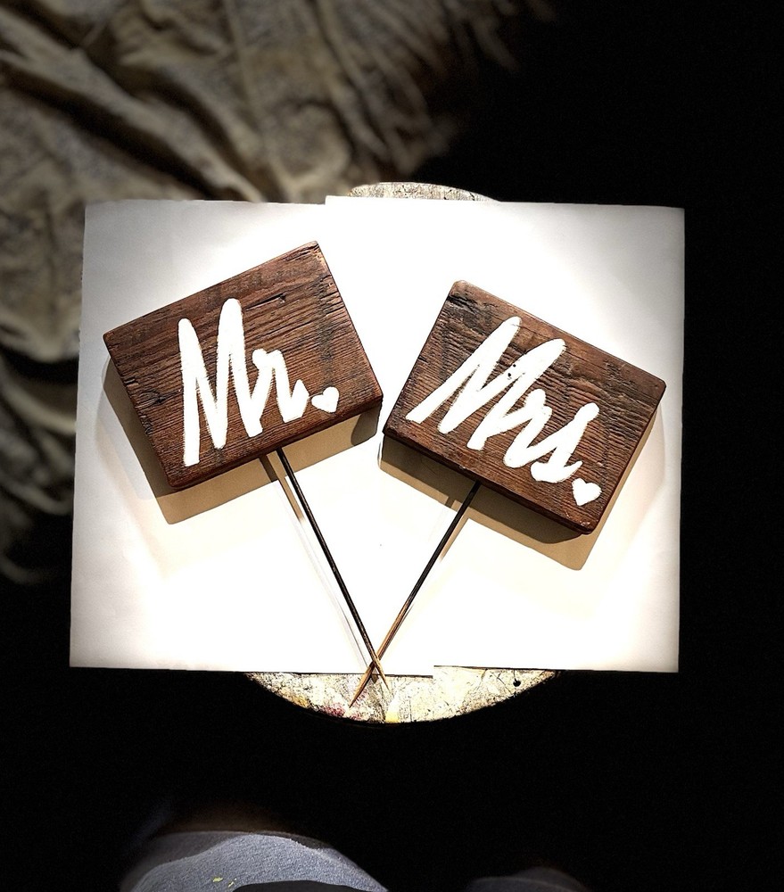 Rustic Wedding Decor Made From Reclaimed Wood Rustic Wedding Decor