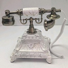 Audio Guestbook Telephone with Classic Retro Craftsmanship for Confessional Wedd