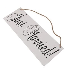 ULTNICE Wooden JUST MARRIED Signs Decor with Hanging Rope for Wedding Engagem…