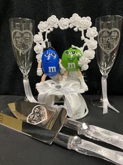 M & M Candy Wedding Cake Topper Groom Mrs BLUE Bride M&M Funny Glasses And Knife