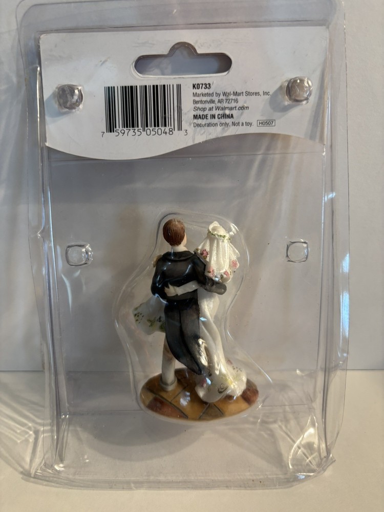 Holiday Time 2005 Victorian Collection Just Married Bride and Groom