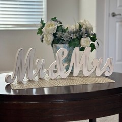 Elegant 6-Piece Wedding Decor Set – Mr & Mrs Wood Letters, Floral & Sign’s