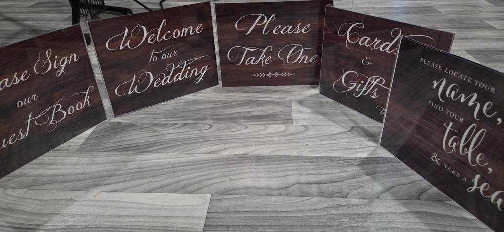 5 Country Rustic Style Wedding Signs