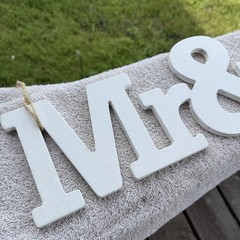 Wooden Mr & Mrs Hanging Wedding Sign White Rustic Twine Bridal Shower Decor