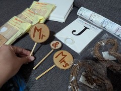 🌿 Rustic Wedding Decoration Lot / “Mr & Mrs” Bundle + Free Bonus