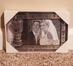 Pewter Wedding Frame “I DO” Gift/ Cake Charm- 6×4 Wedding Portrait