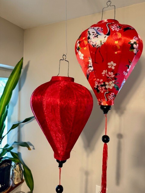 2pc/ 20″” AUTHENTIC VIETNAMESE SILK LANTERN — Garlic Umbrella