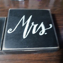 Wedding Decor Set Of 3 Mr & Mrs Sign 8”x5”& 4″1/2 SHIPS ~ FAST 📭 🚚§}~~