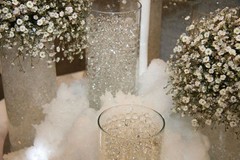Clear Vase Filler Beads 4oz Bag Makes 3 Gallons – Water Storing Gel