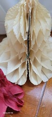 Lot of 10 Vintage Honeycomb Bell Decoration White red various sizes