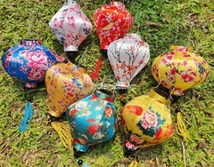 Vietnam Silk Lanterns 22cm for Wedding Party Decoration Restaurant Garden -Set 8