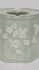 Vintage Ceramic Candle Shade Tealight Luminary Green Ivy Leaf Cottage Decor NIB