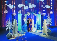 Fun Express White Gossamer Roll Wedding Decor – Sheer Draping for 100′,