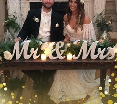 Mr and Mrs Letters Wedding Wooden Sign Party Décor Decoration Table Top Standing
