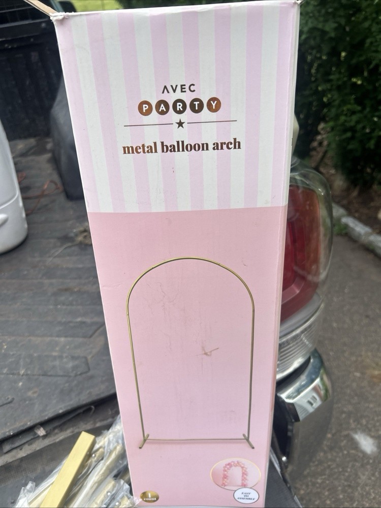 Metal Balloon Arch Backdrop 79in X 40in New In Box & Verified