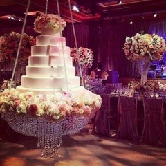 Crystal/Acrylic Chandelier Skirt Suspended Wedding Cake Swing Hanging Cake Stand