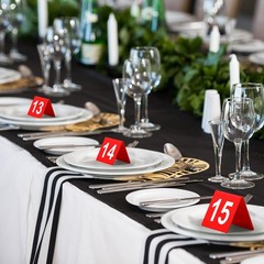 Tuanse Table Numbers 1-25 Acrylic Double 2.5 x 2.17 x 2 inches, Red, White