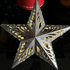 Sale‼️Hanging Galvanized LED Lighted Star/Approx. 12”x12”/Cool/Country Look